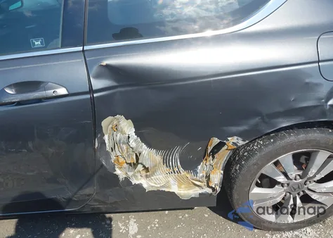 2011 Honda Accord 2.4 Lx-S из США, поврежденный, VIN 1HGCS1A38BA007735